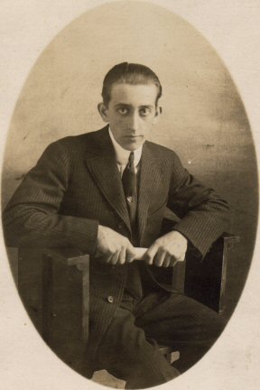 Ernest Kirk -- 19 yrs (Abt 1916)