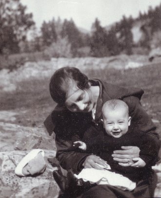 Pearl (Hulett) Kirk & Walter Kirk (Abt 1918)